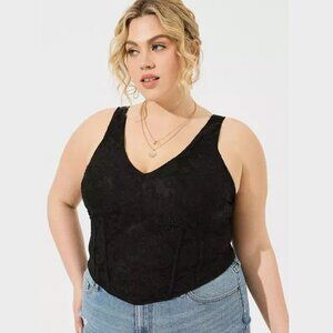 Torrid - Lace Corset Crop Top in Deep Black